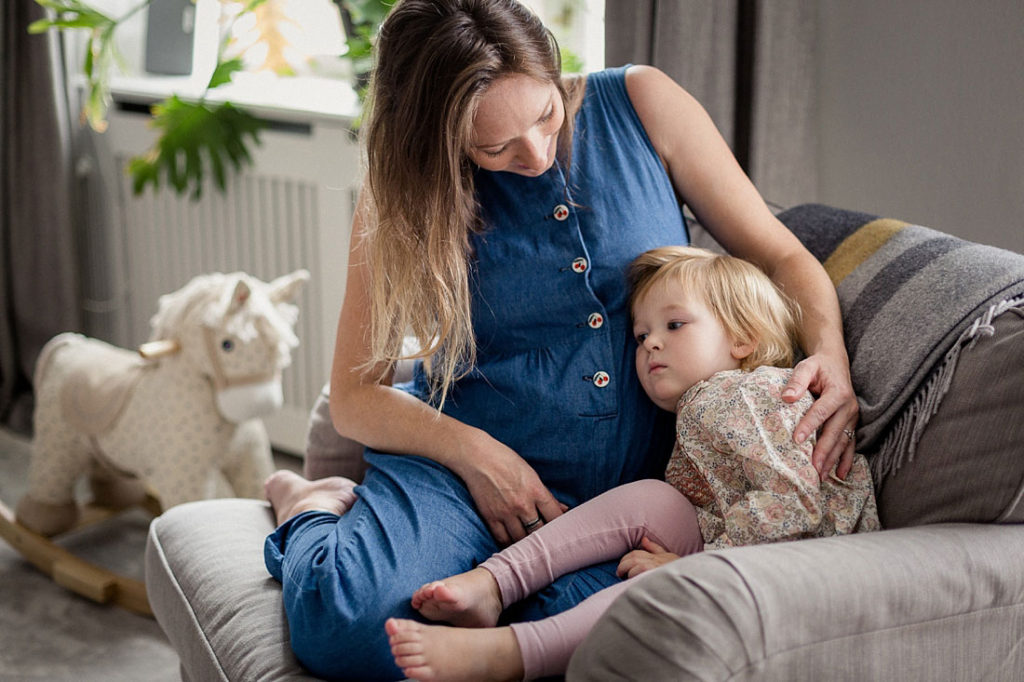 maternity shoot at home, family photographer Copenhagen Natalia Cury