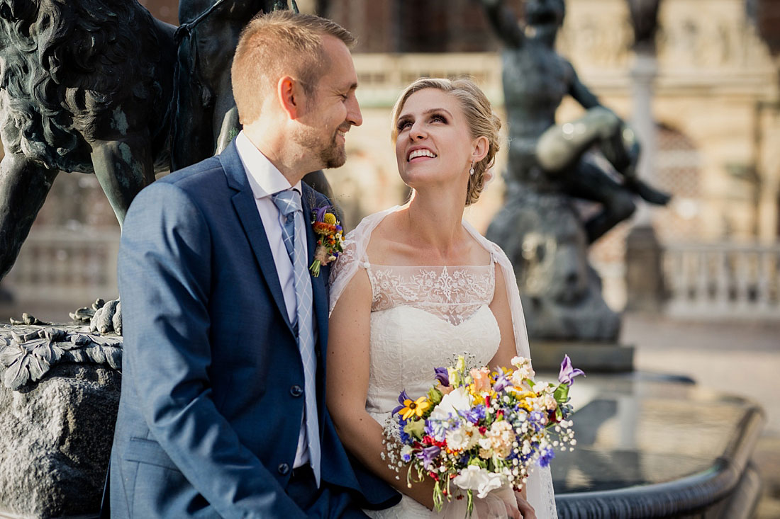 wedding photo shoot at Frederiksborg Castle, Natalia Cury wedding photographer