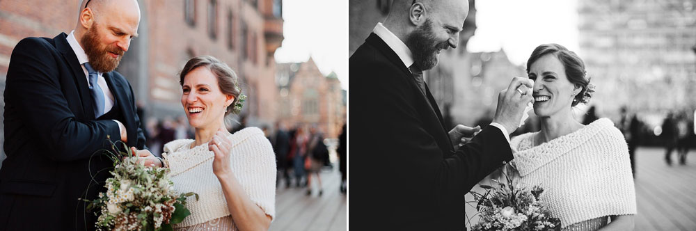 wedding photos at Copenhagen city hall, natural wedding photography by Natalia Cury