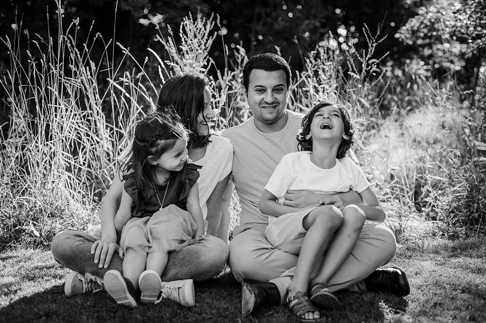 natural family photos in Copenhagen, lifestyle family photographer Natalia Cury