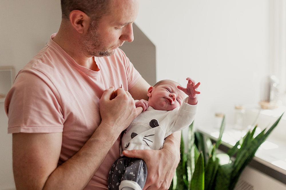 lifestyle newborn photo shoot in Copenhagen