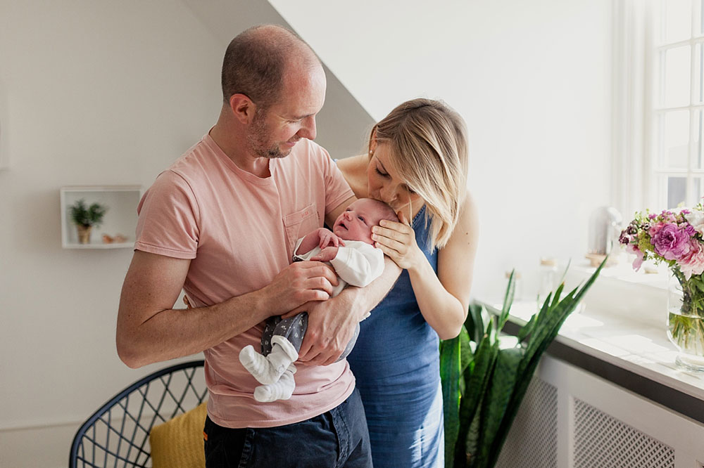 lifestyle newborn photo session in Copenhagen