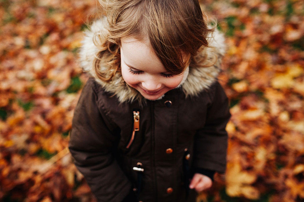 family photo shoot at Frederiksberg Have in Copenhagen, family photos by Natalia Cury family photographer