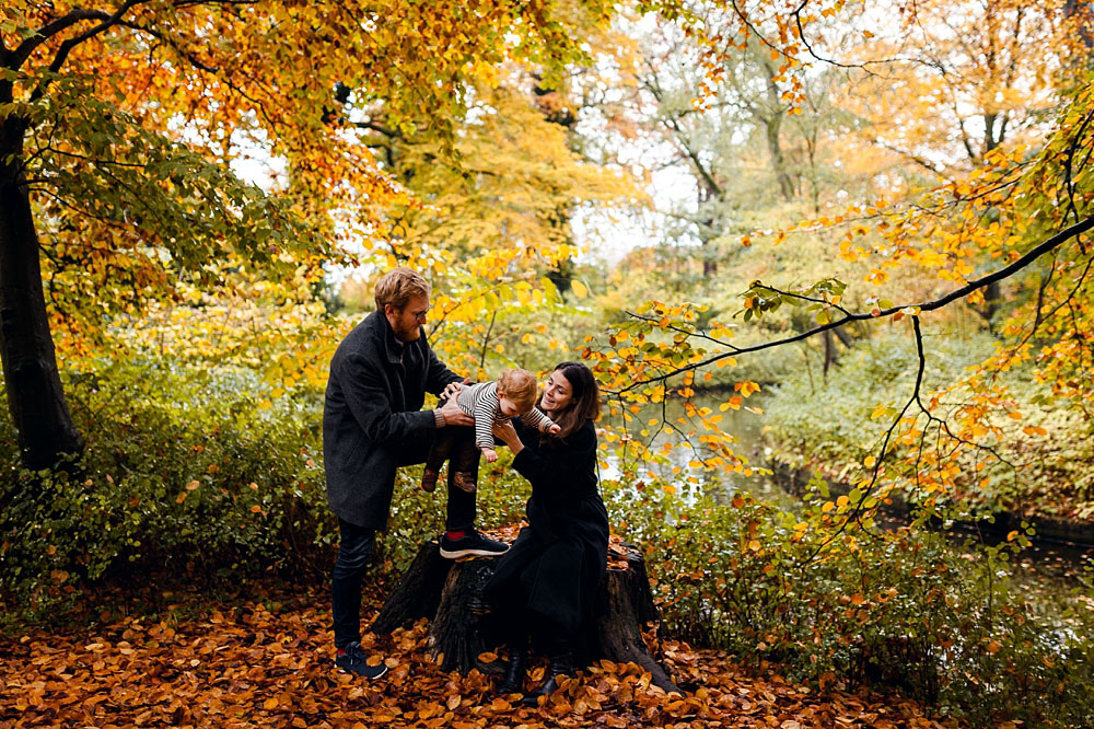 lifestyle family photo shoot in Copenhagen, photos by Natalia Cury family photographer