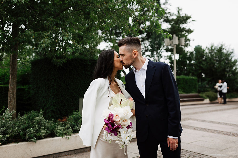 wedding photography in Copenhagen. Civil wedding at Amaliehaven