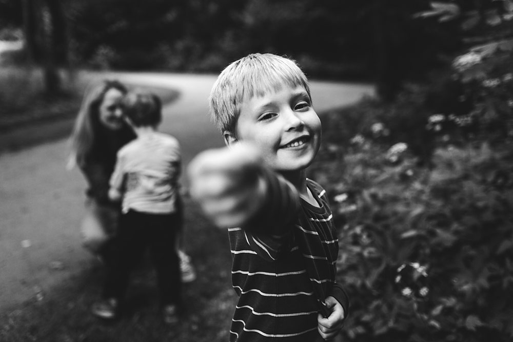 family photo session in Copenhagen, family portraits by Natalia Cury