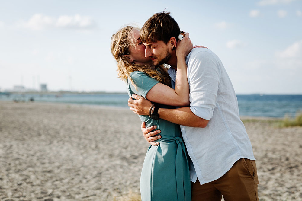 secret proposal photo shoot at the beach in Copenhagen