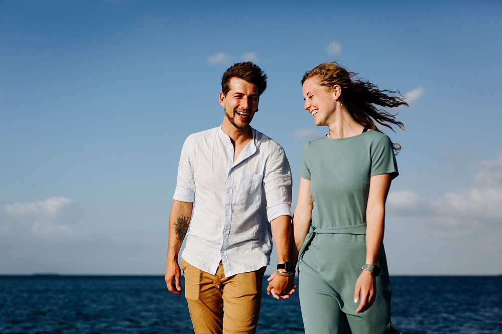 engagement shoot at the beach in Copenhagen