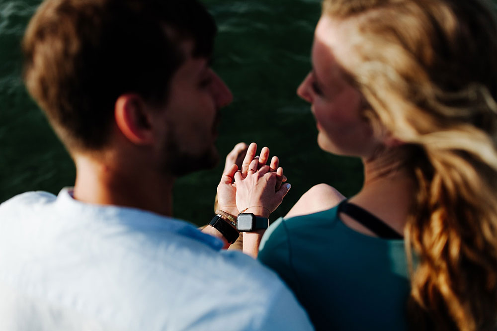 beach engagement photo session in Copenhagen, photos by Natalia Cury Copenhagen photographer