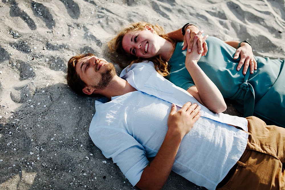 Natural engagement photos in Copenhagen, by Natalia Cury wedding photographer