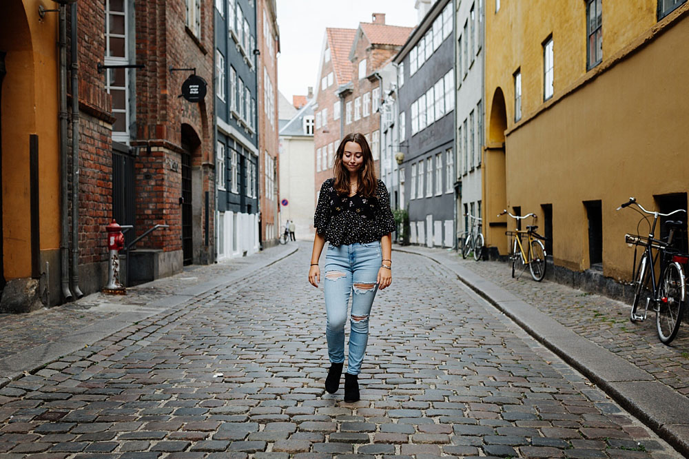 senior portraits in Copenhagen, natural senior photos by Natalia Cury Family photographer