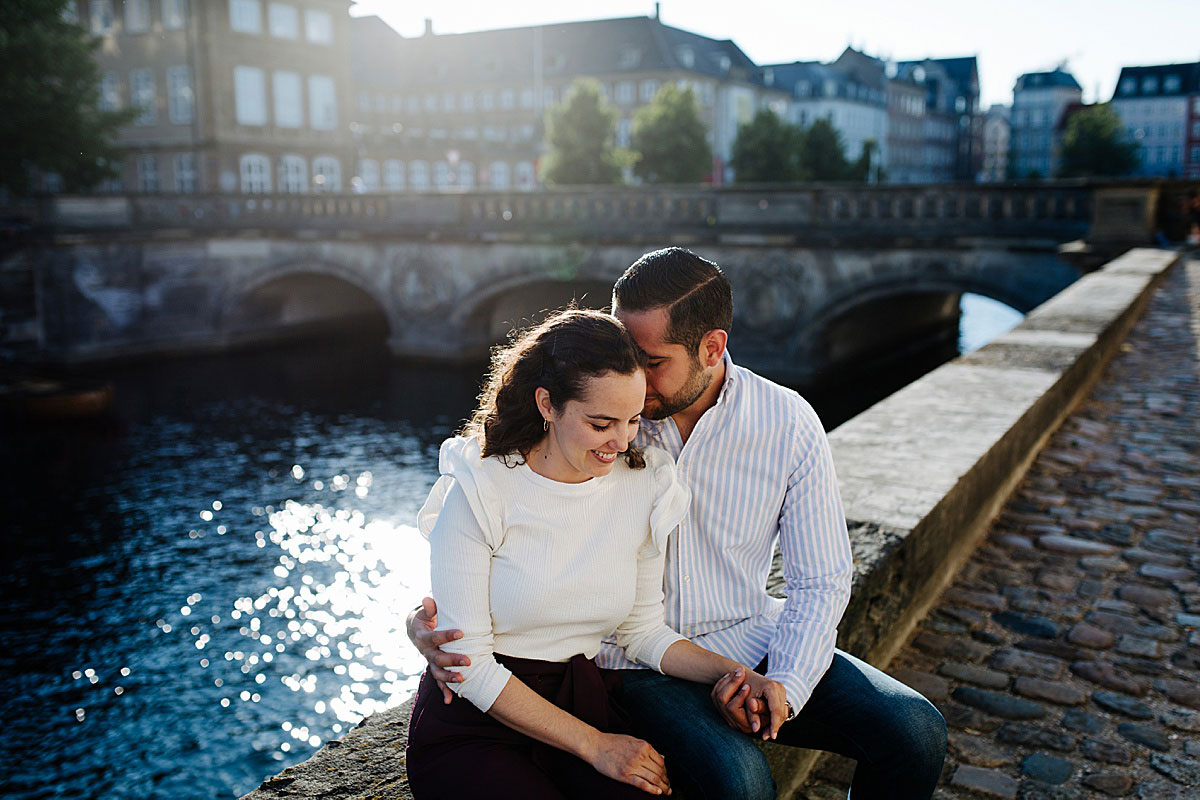 engagement photo session in Copenhagen. Surprise proposal photo shoot. 