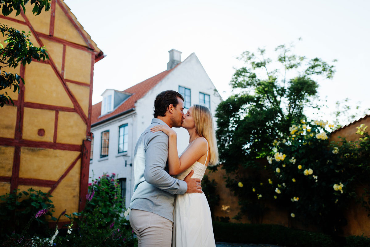 natural engagement photos in Helsingør, Denmark