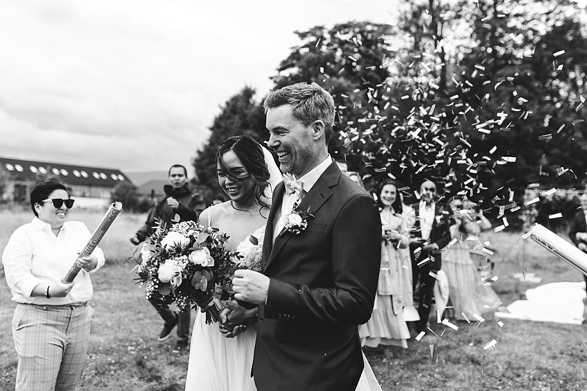 wedding photography in Copenhagen. Outdoor wedding ceremony at restaurant 56 grader. 