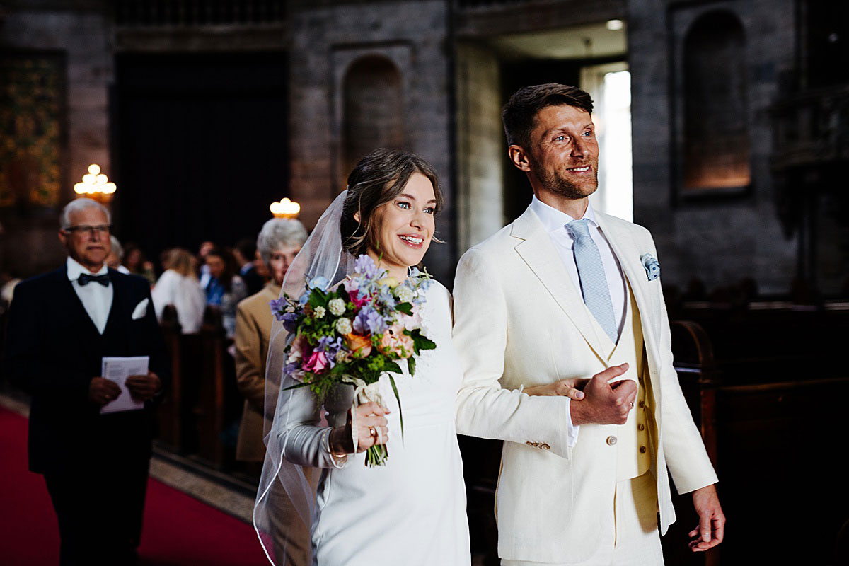 wedding at the Marble Church in Copenhagen. Wedding photographer Natalia Cury