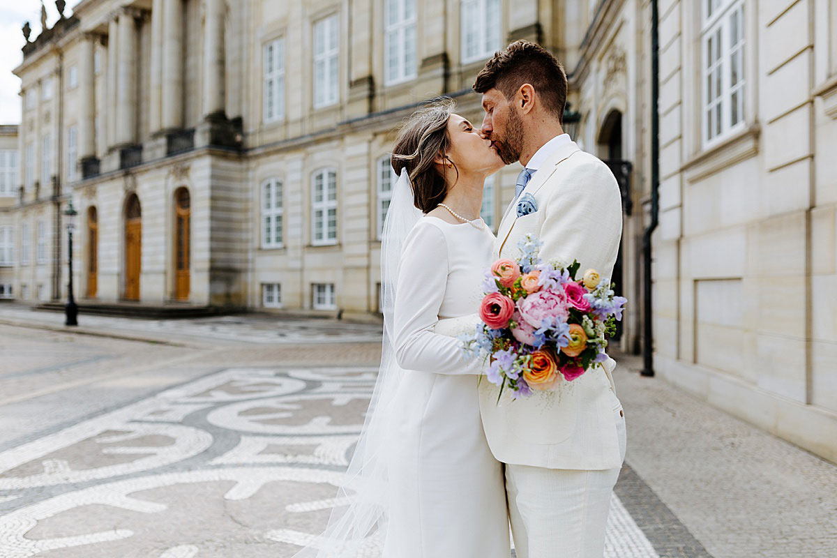 Natalia Cury Copenhagen wedding photographer. Natural and beautiful wedding photos in Denmark. 