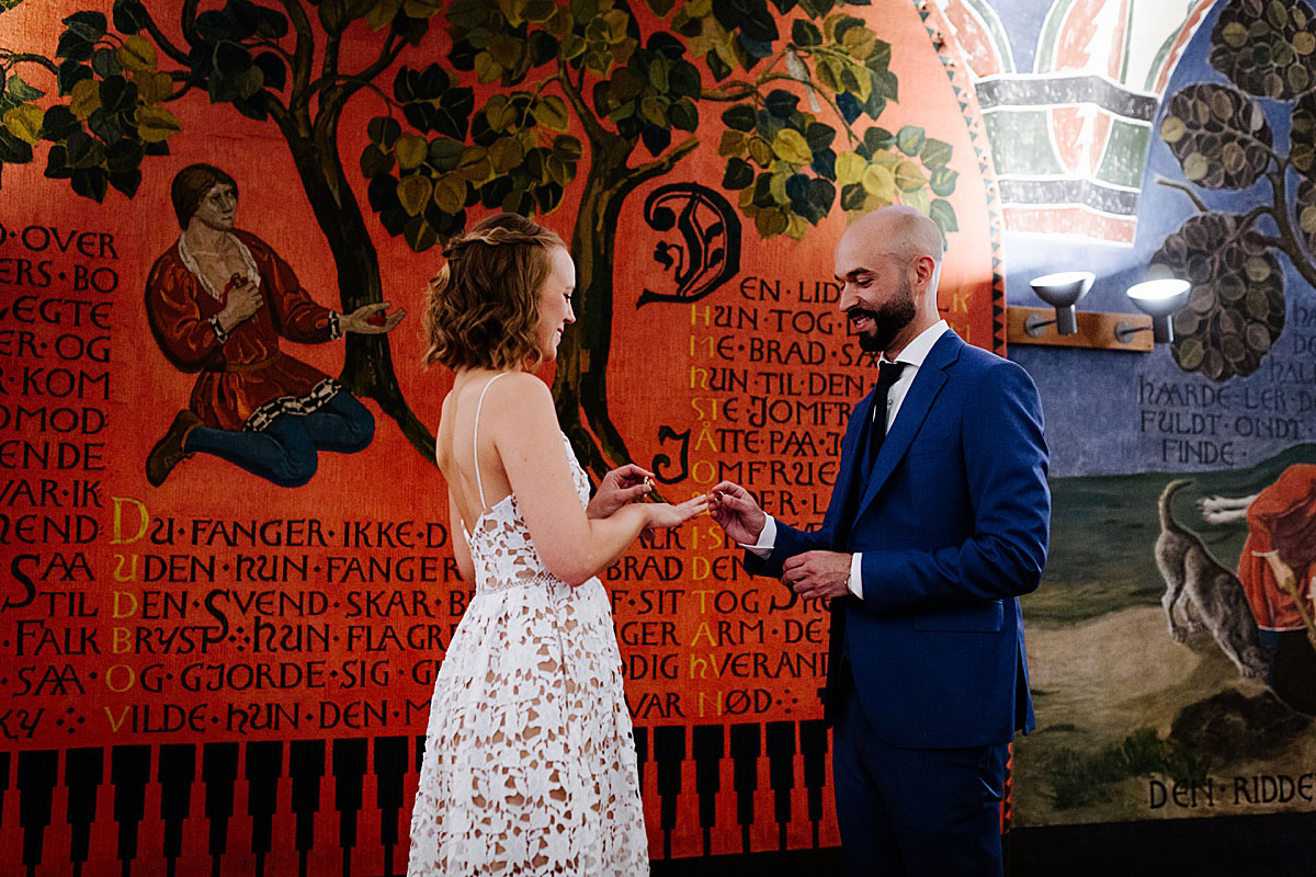 Copenhagen town hall wedding. Wedding photography by Natalia Cury