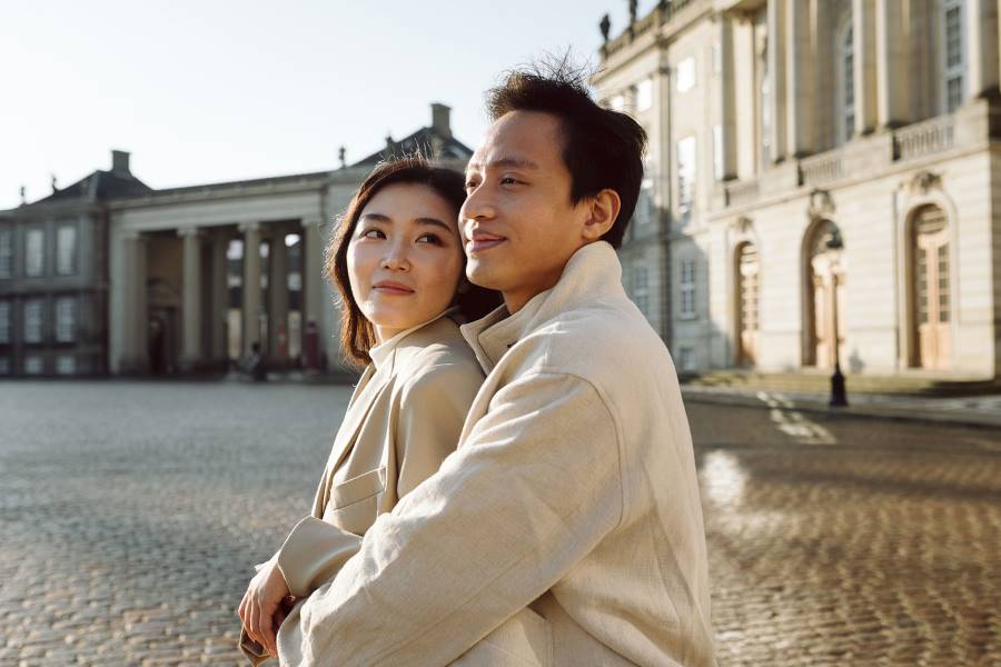 romantic engagement photoshoot at Amalienborg Palace in Copenhagen